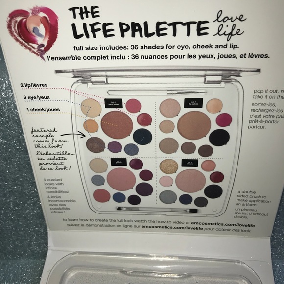 - EM TWO PALETTES & ONE FULL COMPACT SHADOWS BLUSH COLORS NICE - Picture 7 of 7
